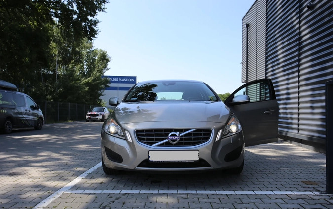 Volvo V60 cena 44900 przebieg: 78000, rok produkcji 2012 z Wrocław małe 121